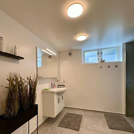 Cozy Basement *