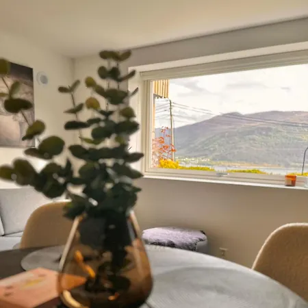 شقة Cozy Basement Ålesund